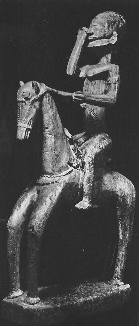 124 Всадник, большая ритуальная статуя. Дерево. Народность догон, Мали. Частная коллекция, Канны