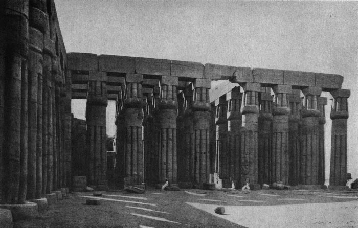 67.   Храм   Амона   в   Луксоре.   Фивы.   XVШ династия. Конец 15 в. до н. э.