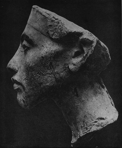 81.   Голова   фараона Эхнатона XVIII  династия. Начало 14 в. до н. э. Берлин.
