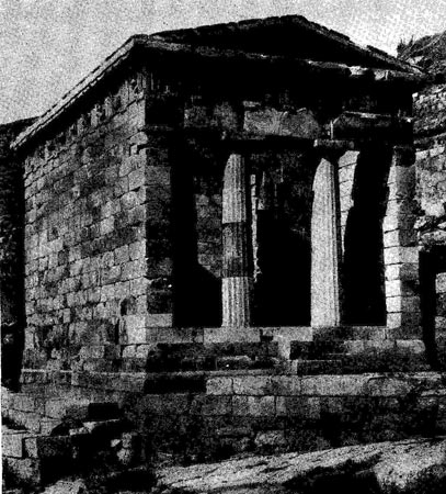 114б. Сокровищница афинян в Дельфах. Конец 6 в. до н. э.