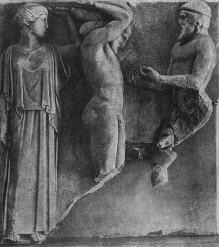 149а. Геракл и Атлас. Метопа храма Зевса в Олимпии. Мрамор. 468 - 456 гг. до н. э. Олимпия. Музей.