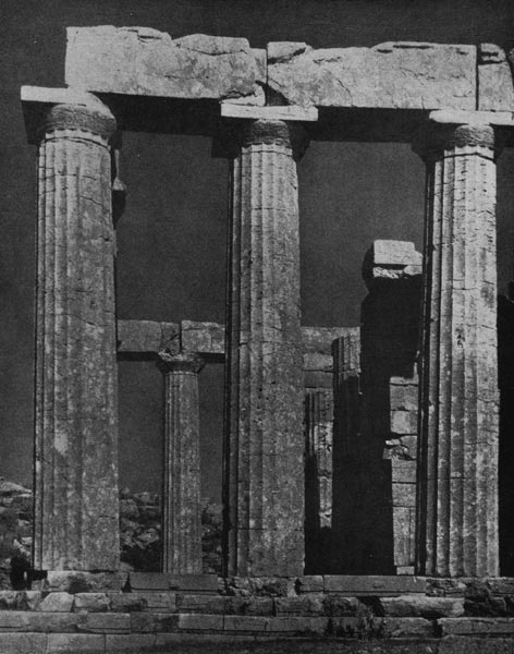 189.     И к т и н. Храм Аполлона в Бассах (Фигалии).  Последняя треть 5 в. до н. э.