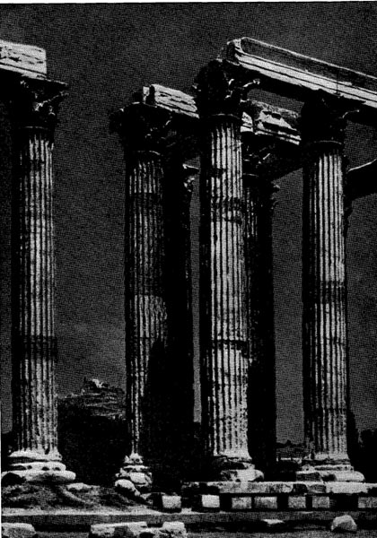 224. Храм Зевса Олимпийского в Афинах (Олимпейон). Заложен в 6 в. до н. э.; основное строительство -174 - 163 гг. до н.э.; закончен во 2 в. н. э.