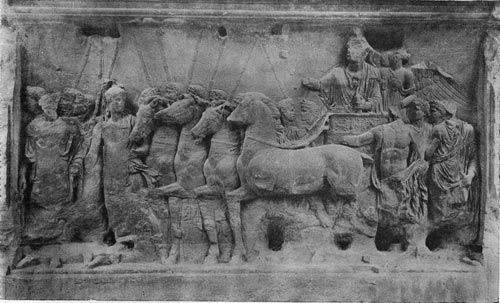 275б. Триумф Тита. Рельеф с арки Тита в Риме. Мрамор. 81 г. н. э.