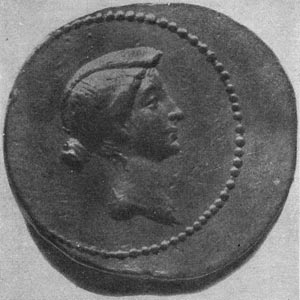 279б. Римская золотая монета с портретом Октавии. Третья четверть 1 в. до н. э. Берлин.
