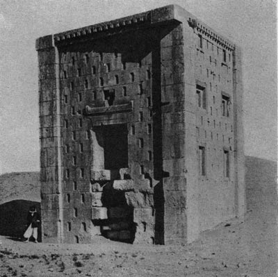 331б. Культовая башня в Накш-и-Рустеме. 6 в. до н.э.