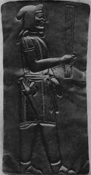 344. Сак. Золотая пластинка из Аму-Дарьинского клада. Длина 15 см. 4 - 3 вв.до н. э. Лондон. Британский музей.