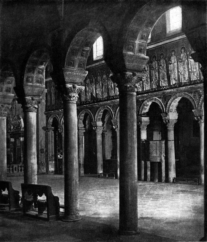 9.  Базилика Сант Аполлинаре Нуово в Равенне. Начало 6 в. Внутренний вид.