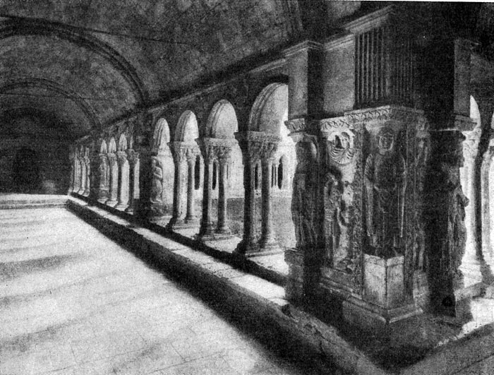 183 б. Церковь   Сен   Трофим в Арле.   Конец 12  в. Галлерея клуатра.