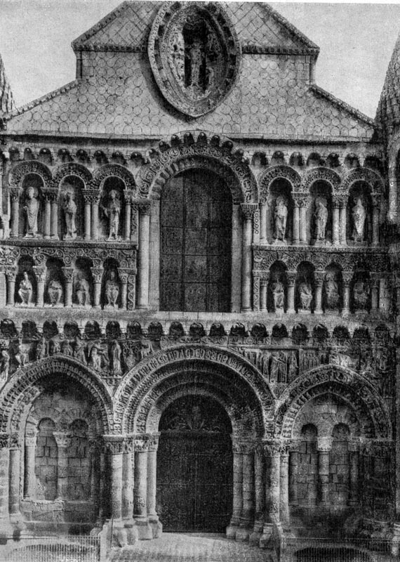 194.  Церковь   Нотр-Дам  ла   Гранд   в   Пуатье.Окончена в конце 12 в. Западный фасад. Фрагмент.