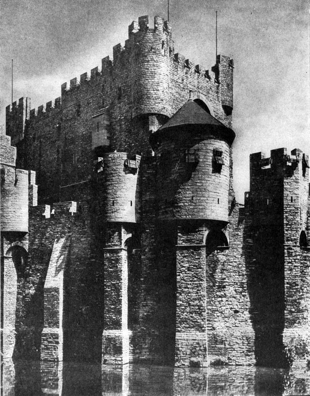 291.  Замок графов  Фландрских в Генте. Основное строительство в 12-13 вв.