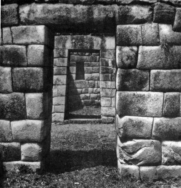 349. Ворота в Мачу-Пикчу. Перу. Инкский период. 